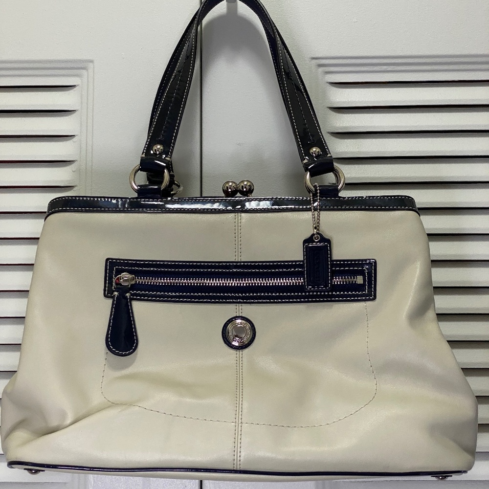 Coach Vintage Laura Carryall (Satchel) Purse